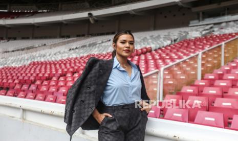 Penyanyi Raisa berpose usai menyampaikan keterangan pers menjelang konsernya di Stadion Utama Gelora Bung Karno, Senayan, Jakarta, Kamis (26/1/2023). Raisa Andriana akan menggelar konser tunggal yang bertajuk Raisa Live in Concert pada 25 Februari 2023 di Stadion Utama Gelora Bung Karno dengan membawakan 26 lagu. Seribu Polisi Dikerahkan Jaga Konser Raisa di GBK