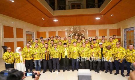 38 Ketua DPD Partai Golkar menolak isu musyawarah nasional luar biasa (Munaslub) untuk mengganti Airlangga Hartarto dari kursi ketua umum Partai Golkar dalam forum silaturahmi di Nusa Dua, Bali, Ahad (30/7/2023).