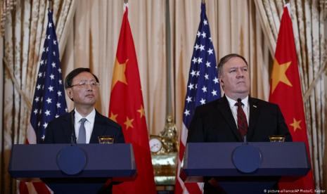 Menlu Mike Pompeo dan diplomat top Yang Jiechi bertemu di Hawaii pada Rabu