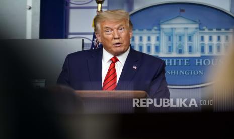 Presiden Donald Trump berbicara pada konferensi pers di James Brady Press Briefing Room di Gedung Putih, Senin, 31 Agustus 2020, di Washington.