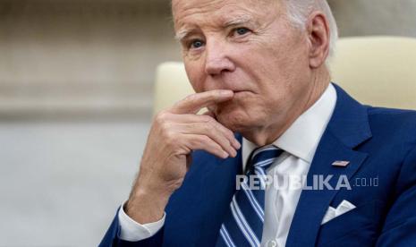 President Joe Biden meets with Indonesia President Joko Widodo in the Oval Office of the White House, Monday, Nov. 13, 2023, in Washington. 