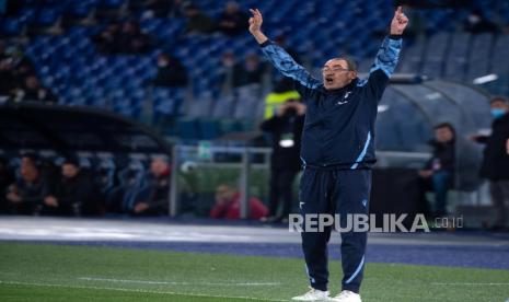  Pelatih Lazio Maurizio Sarri.