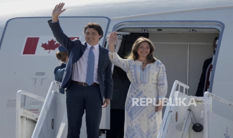  Perdana Menteri Kanada Justin Trudeau dan istrinya Sophie Grégoire Trudeau memutuskan berpisah setelah menikah selama 18 tahun. 