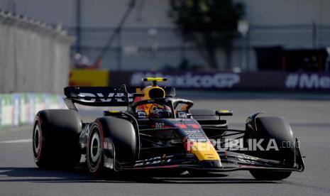 Pembalap Red Bull Sergio Perez