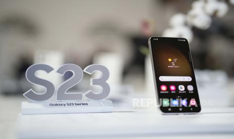 Harga ponsel Samsung Galaxy S23 dinilai sangat mahal dibandingkan biaya produksinya.