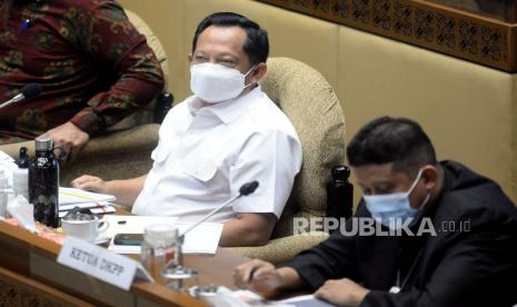 Menteri Dalam Negeri (Mendagri)Muhammad Tito Karnavian meminta pemerintah daerah di Provinsi Aceh memenuhi target vaksinasi dosis pertama sebesar 70 persen. (Foto: Tito Karnavian)