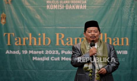 Ketua Komisi Dakwah Majelis Ulama Indonesia (MUI) Ahmad Zubaidi menyampaikan tausiyah saat kegiatan Tarhib Ramadhan 1444 H di Masjid Cut Meutia, Jakarta, Ahad (19/3/2023). Majelis Ulama Indonesia (MUI) melalui Komisi Dakwah bersama DKM Masjid Cut Meutia menggelar Tarhib Ramadhan 1444 H yang diisi dengan kegiatan istighosah dan tausiyah. Kegiatan tersebut sebagai upaya mempersiapkan diri untuk menyambut bulan suci Ramadhan.