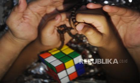 Belajar dzikir untuk anak. Langkah Awal Mengajarkan Dzikir pada Anak