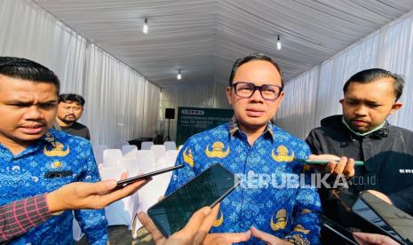 Wali Kota Bogor Bima Arya Sugiarto, diwawancara terkait evaluasi PPDB di Kota Bogor, Senin (17/7/2023). Walkot Bogor Bima Arya tunggu hasil penyelidikan inspektorat terkait dugaan calo PPDB.