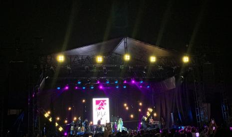 Penampilan Maliq & D'Essentials di BNI Java Jazz Festival 2022.