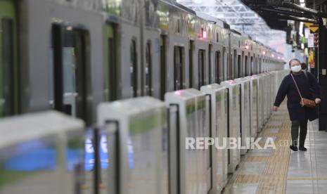 Stasiun kereta di Tokyo, Jepang, ilustrasi