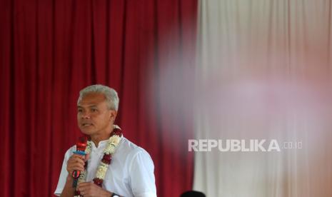 Calon Presiden Nomer Urut 3, Ganjar Pranowo. Capres Ganjar Pranowo menghadiri rapat terbuka peringatan Dies Natalis UGM.