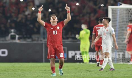 Pemain Timnas Indonesia Egy Maulana Vikri melakukan selebrasi seusai mengalahkan Vietnam dalam pertandingan Kualifikasi Piala Dunia 2026 di Stadion Gelora Bung Karno, Senayan, Jakarta, Kamis (21/3/2024). Pada pertandingan itu Indonesia menang dengan skor 1-0. Gol timnas Indonesia lahir dari kaki Egy Maulana Vikri di menit ke-52.