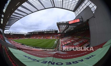 Stadion Anfield milik LIverpool.