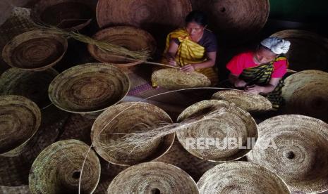 Anyaman rotan (ilustrasi). Petani rotan di Kotim keluhkan anjloknya harga rotan.