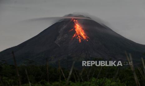 Guguran lava pijar Gunung Merapi