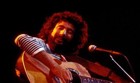 Alunan Hijrah Cat Stevens ke Yusuf Islam