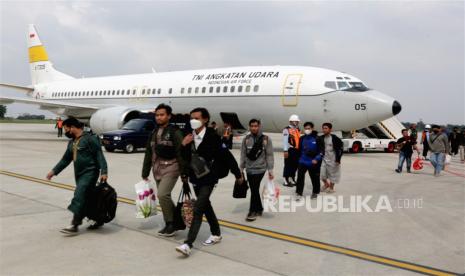 Menteri Luar Negeri Retno Marsudi mengungkapkan, sebagian besar warga negara Indonesia (WNI) di Sudan telah dievakuasi dan dipulangkan ke Tanah Air. Namun masih terdapat puluhan WNI yang memilih tetap tinggal di Sudan.