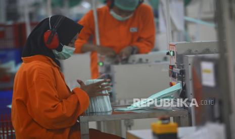 Mengapa Hanya Peserta Bpjs Tk Yang Dapat Subsidi Gaji Republika Online