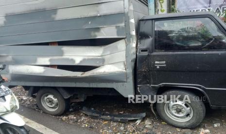 Kecelakan beruntun di Jalan Raya Tugu, Kecamatan Cisarua, Kabupaten Bogor, Selasa (23/1/2024). 