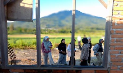 Tim KKN Tematik dan Pengabdian Unand Bergerak di Koto Gadang