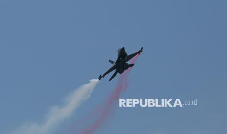 Tiga Jet Tempur F-16 Terbang di Monas Jumat Dini Hari, Begini Penjelasan TNI AU