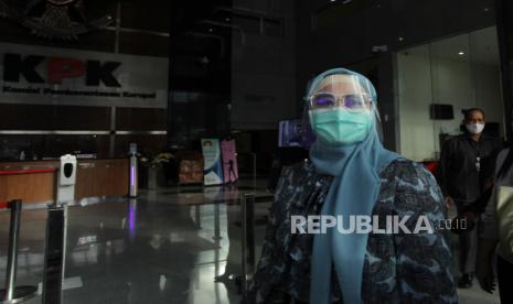 Istri tersangka Edhy Prabowo (EP) yang juga anggota DPR Fraksi Partai Gerindra Iis Rosita Dewi