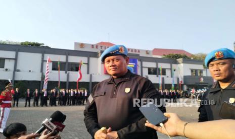 Panglima TNI Laksamana Yudo Margono usai menerima penyematan baret dan brevet kehormatan Setia Waspada dari Pasukan Pengamanan Presiden (Paspampres) di Mako Paspampres, Jakarta, Senin (7/8/2023).