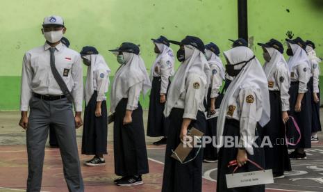 Pelajar (Ilustrasi). Untuk mengatasi anak bermasalah, yang pertama dilakukan adalah memastikan anak sudah tahu aturan-aturan di sekolah.