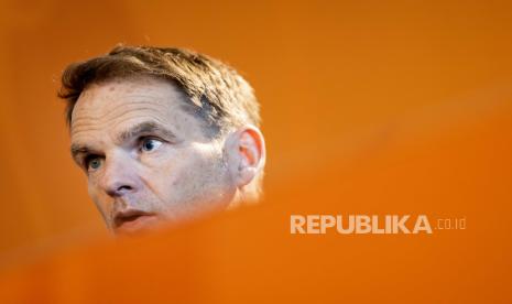 Pelatih nasional Frank de Boer saat konferensi pers di Zeist, Belanda, 26 Maret 2021. Belanda akan menghadapi Latvia dalam pertandingan sepak bola Grup G kualifikasi Piala Dunia 2022 pada 27 Maret 2021.