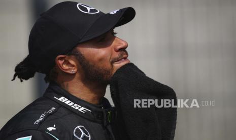 Pembalap Mercedes, Lewis Hamilton 