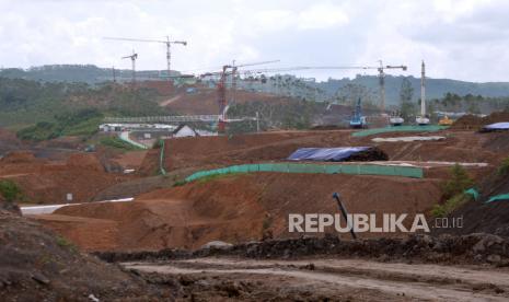 Suasana proyek pembangunan di Kawasan Inti Pusat Pemerintahan (KIPP) Ibu Kota Negara (IKN) Nusantara, Kabupaten Penajam Paser Utara, Kalimantan Timur, Selasa (30/5/2023).