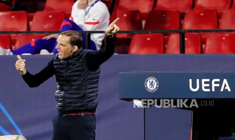 Reaksi pelatih kepala Chelsea Thomas Tuchel saat pertandingan perempatfinal Liga Champions UEFA, pertandingan sepak bola leg kedua antara Chelsea FC dan Porto FC di stadion Ramon Sanchez Pizjuan di Seville, Andalusia, Spanyol, 13 April 2021.