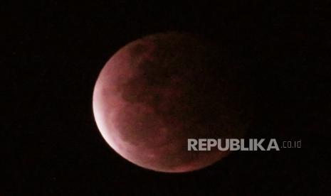 Penampakan gerhana bulan super blood moon ilustrasi.