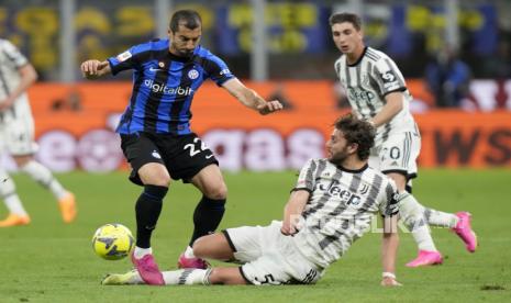 Gelandang Inter Milan Henrikh Mkhitaryan (kiri).