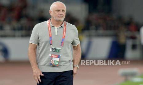 Pelatih timnas Australia Graham Arnold saat pertandingan Kualifikasi Piala Dunia 2026 antara Indonesia melawan Australia di Stadion GBK, Senayan, Jakarta, Selasa (11/9/2024).