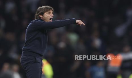 Pelatih Tottenham Hotspur, Antonio Conte.