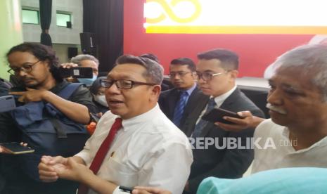 Rektor UII, Fathul Wahid. Fathul Wahid menekankan pentingnya resiliensi siber dalam menghadapi ancaman siber di era transformasi digital.