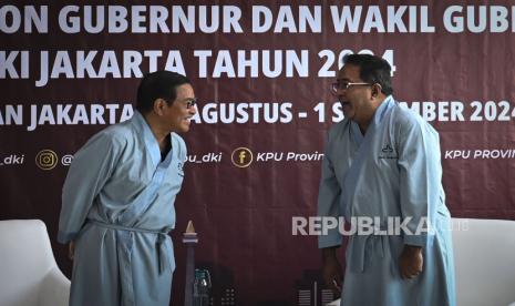 Pasangan calon gubernur Pramono Anung dan wakil gubernur DKI Jakarta Rano Karno di RSUD Tarakan, Jakarta Pusat, Jumat (30/8/2024). 