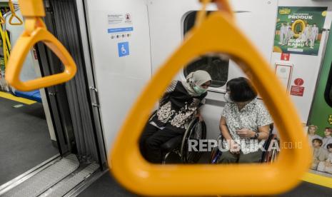 PT MRT Jakarta menargetkan 14,6 juta penumpang selama 2022. Artinya, PT MRT Jakarta akan mengupayakan untuk bisa melayani 40 ribu penumpang per hari. (Foto: Penumpang MRT Jakarta)