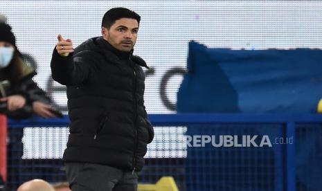 Manajer Arsenal Mikel Arteta mempertanyakan transparansi laga Liga Inggris yang ditunda karena Covid-19.