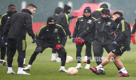 Anthony Martial berlatih bersama rekan-rekannya di Manchester United beberapa waktu lalu. Martial dan Lindelof jadi incaran utama Inter Milan musim ini. 