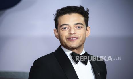 Bintang Hollywood Rami Malek mengenang masa lalunya saat baru merintis karier sebagai aktor.