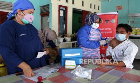 Binda Jatim Gelontorkan 6.500 Dosis Vaksin Lawan Omicron (ilustrasi).