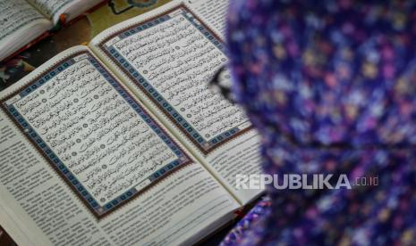 ILUSTRASI Tadarus membaca Alquran. Rasa malu berkaitan dengan keimanan seseorang.