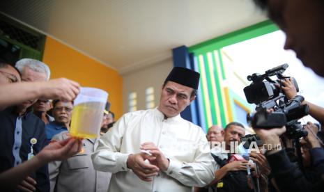 Menteri Pertanian Andi Amran Sulaiman melakukan inspeksi mendadak (sidak) ke Pasar Jaya Lenteng Agung, Jakarta Selatan, Sabtu (8/3/2025).