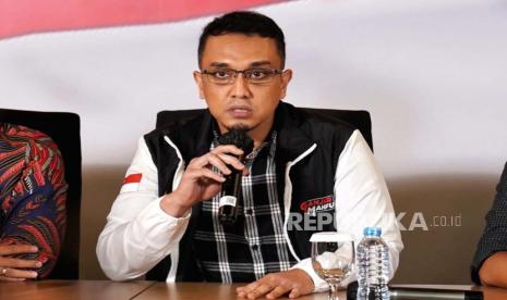 Juru bicara Tim Pemenangan Nasional (TPN) Ganjar-Mahfud, Aiman Witjaksono. Jubir TPN, Aiman Witjaksono melaporkan penyidik Polda Metro Jaya ke Komnas HAM.