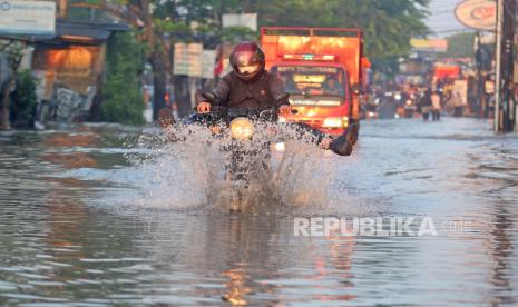 Empat kecamatan di Tangerang terdampak banjir akibat curah hujan yang tinggi. Ilustrasi.