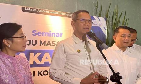 Penjabat (Pj) Gubernur DKI Jakarta Heru Budi Hartono dalam seminar Menuju Masa Depan Jakarta sebagai Kota Global, Taman Ismail Marzuki, Jakarta Pusat pada Selasa (28/11/2023). 