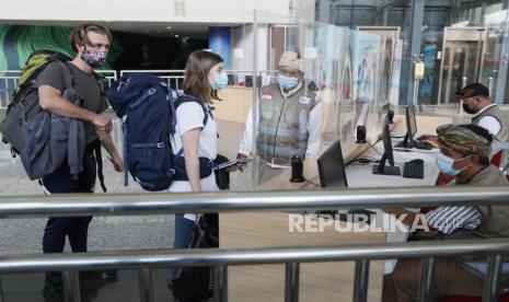  Wisatawan asing tiba di Bandara Internasional Ngurah Rai di Bali (Ilustrasi).